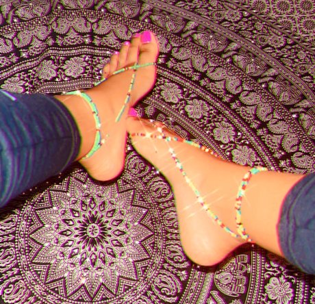 CinnaBunnie hot star photos