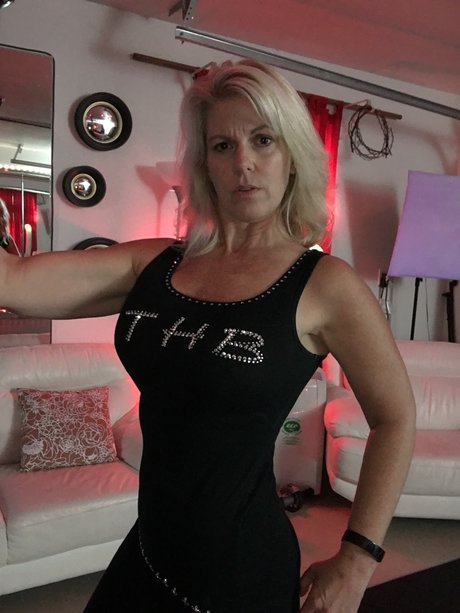 Mrs Biz erotic pornstar galleries