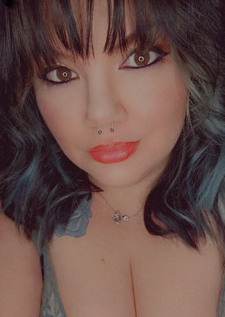 Raelynn Beamz erotic model pic