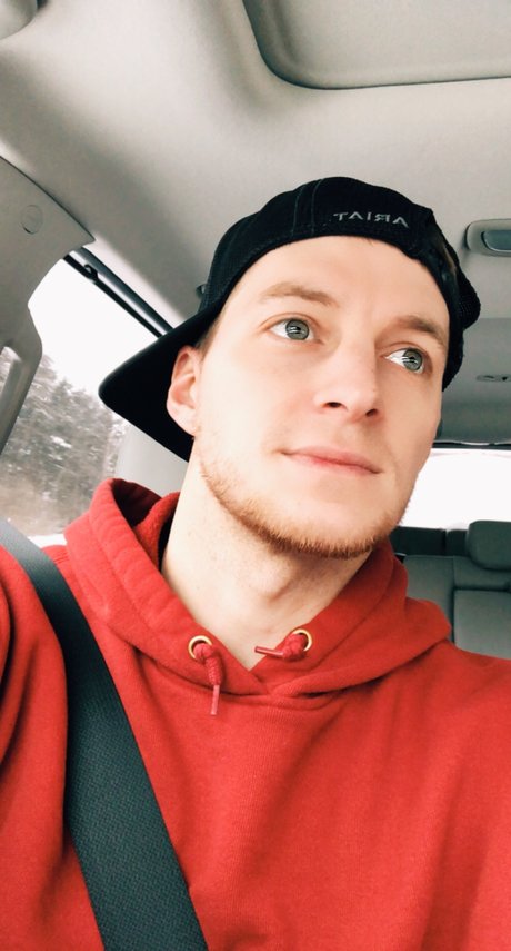 Mitch Trelstad nude actress pics