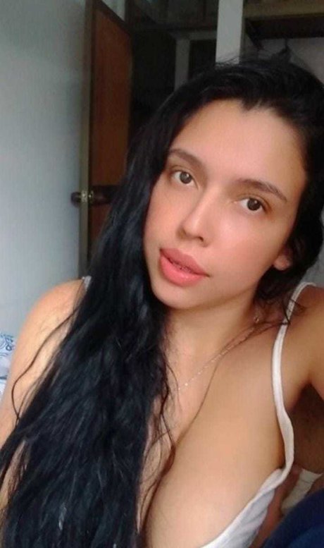 Tatasexfan sex model image