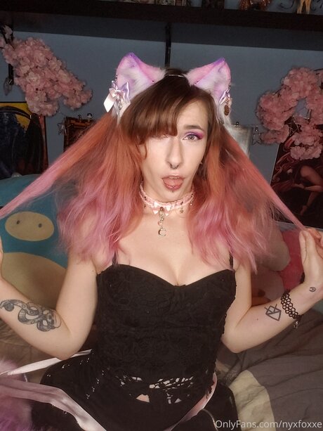 Nyx Foxxe sexy pornstar img