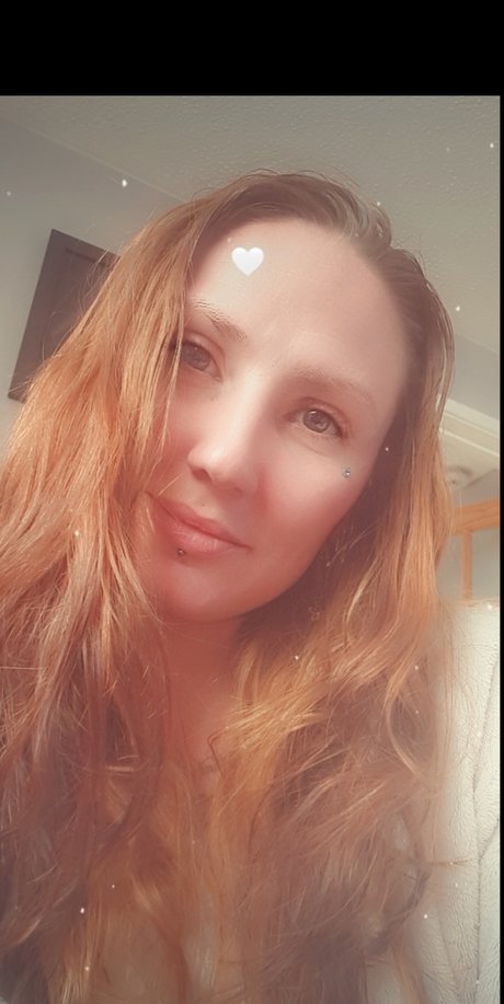 Nxy nude actress pic