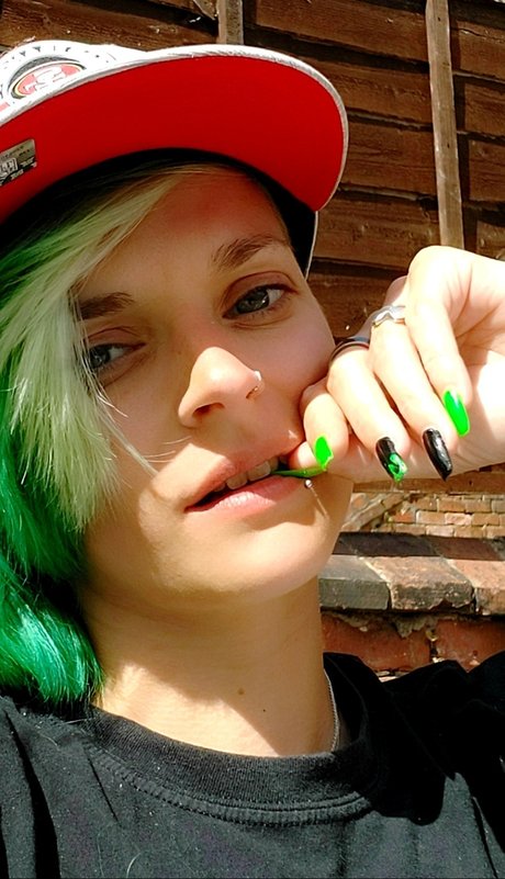 Punkeduppixie sexy model galleries