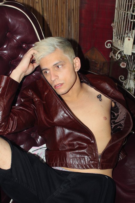 Laury J erotic pornstar galleries