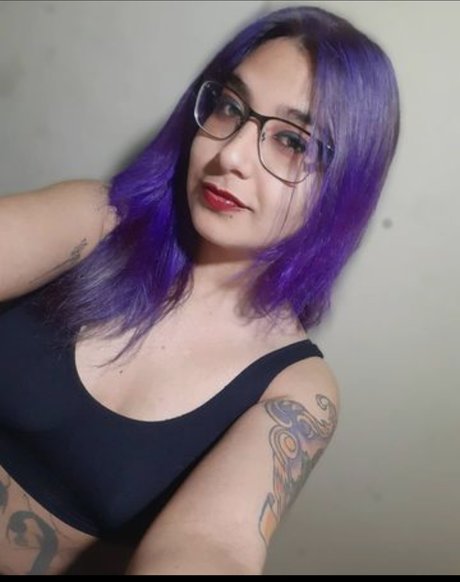 Katze Miaw nudes model photos