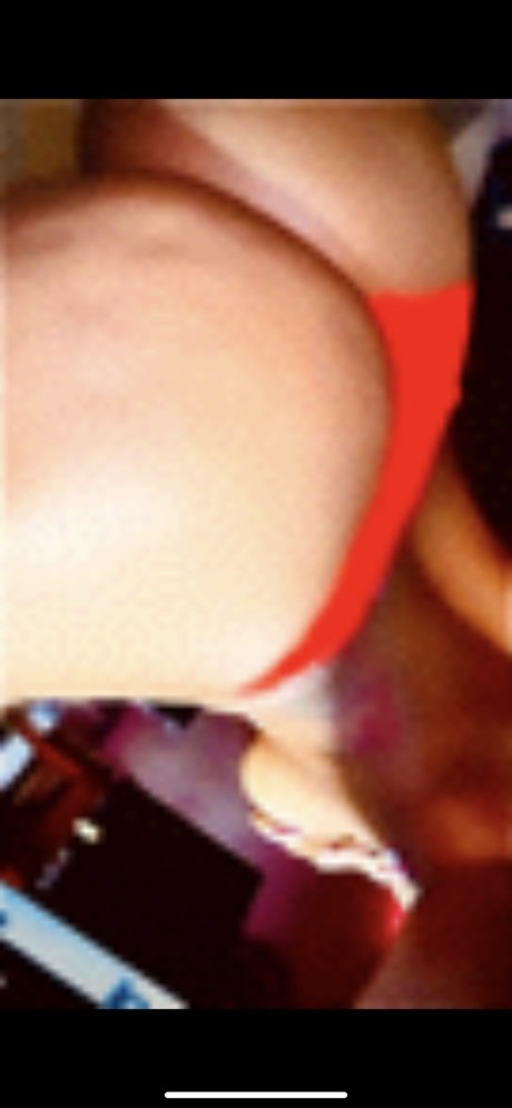 ChanelPussy model nude pictures