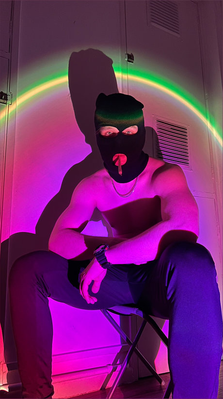 Lush Noah hot pornstar photo