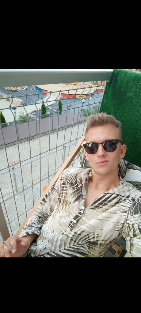 BadBigAlexx nude star galleries