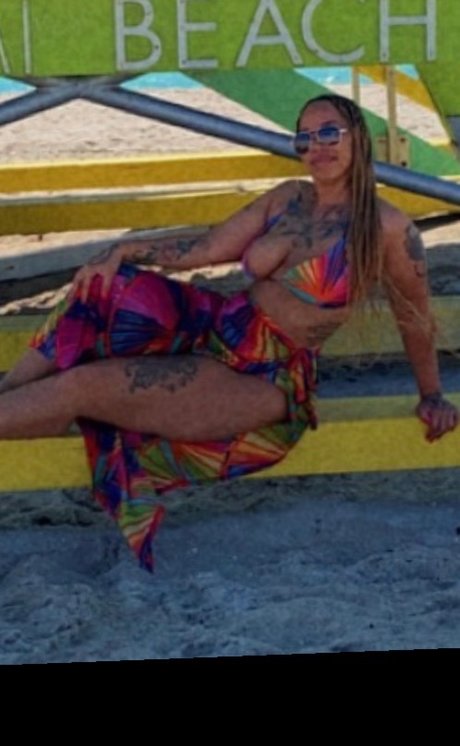 Red thickness star nude pictures