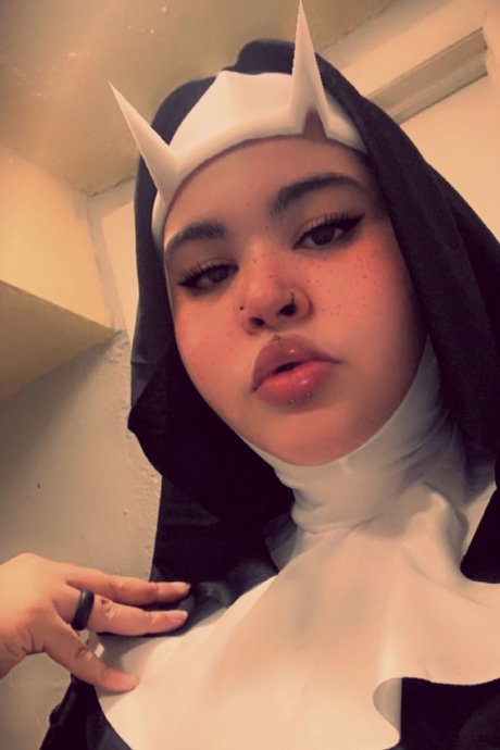 GothPies nude model pics