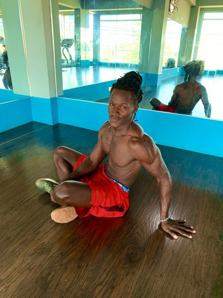 Poeta Negro HD hd model img