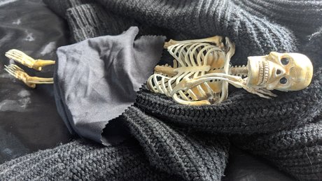 Dead Sexy Bones adult actress archive