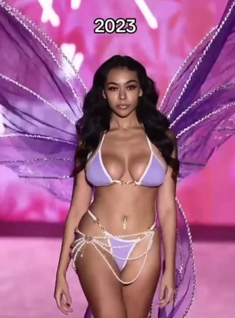 Sydney Scott pornstar sex photo