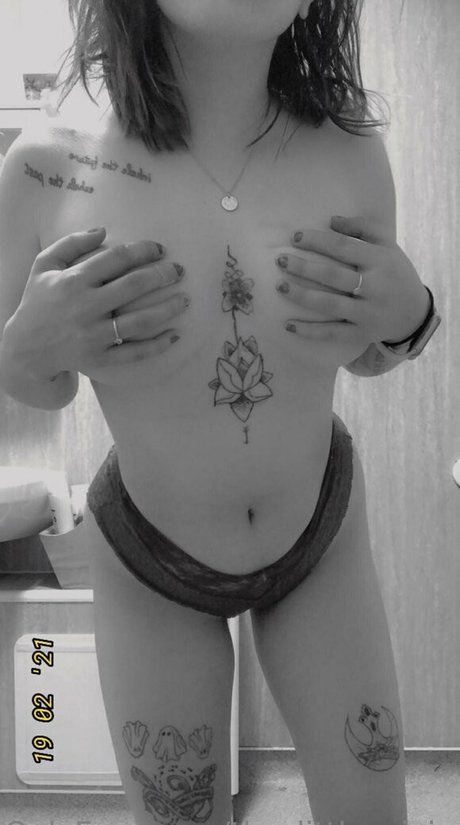 the little pixie Profile pic