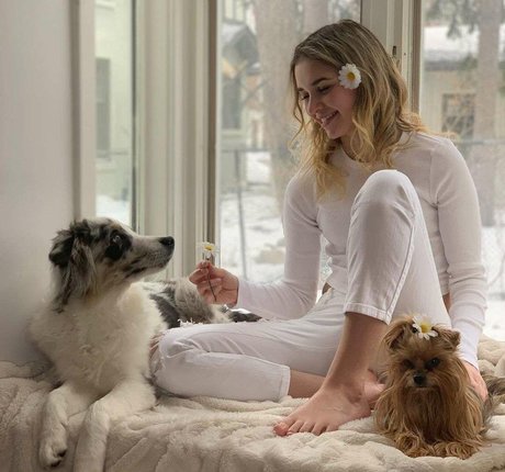 Nikki Roumel model xxx pic