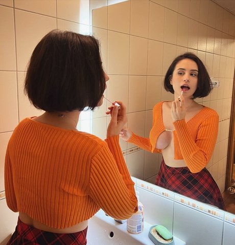 LikaLand exclusive star pics