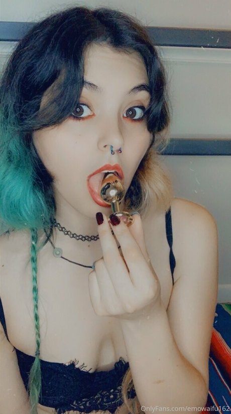 emowaifu162 exclusive actress pics