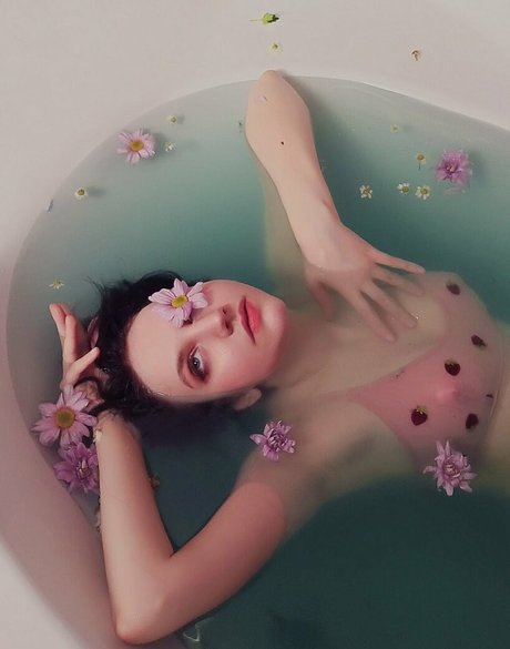 MaddyHaru art pornstar galleries