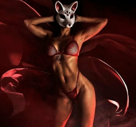 giulia gomezzz sex model pics