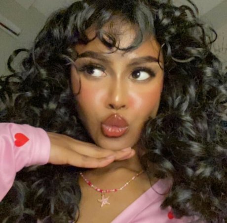 curvy cougar onlyfans hot sexy image