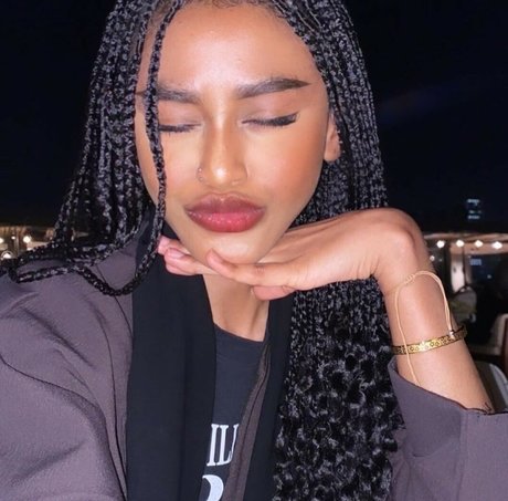 oil7ll star hot pics