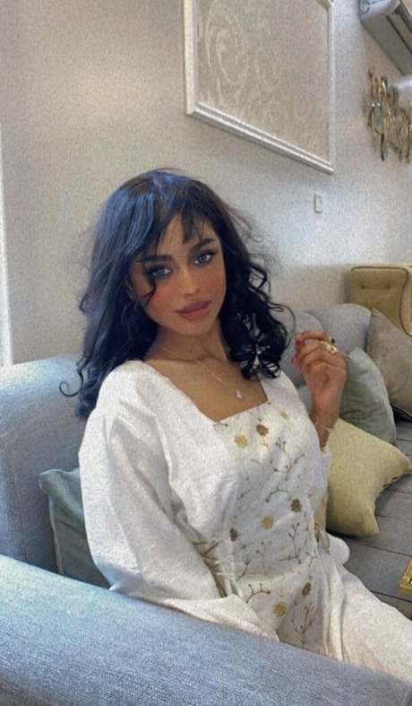 oil7ll star exclusive pics