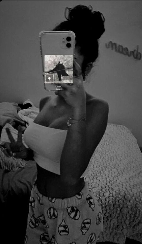 oil7ll adult model photos