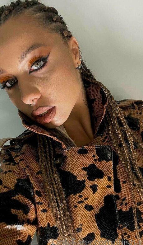 lllisha nude star images