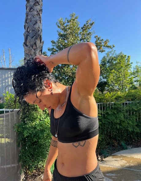 taytate12 model nude galleries