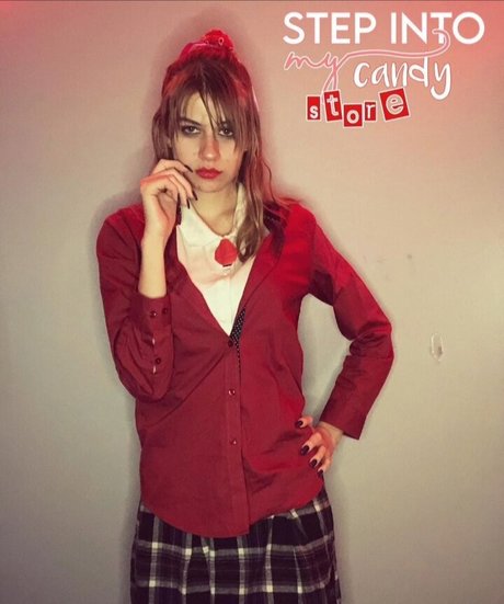 Psychotic Circus nudes pornstar img