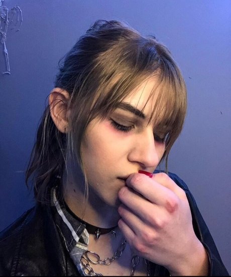 Psychotic Circus perfect actress img