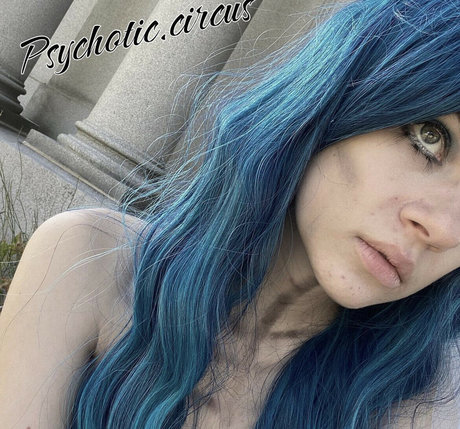 Psychotic Circus model beautiful pic