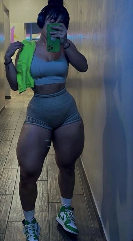 Linnnna Linnnna art pornstar pictures