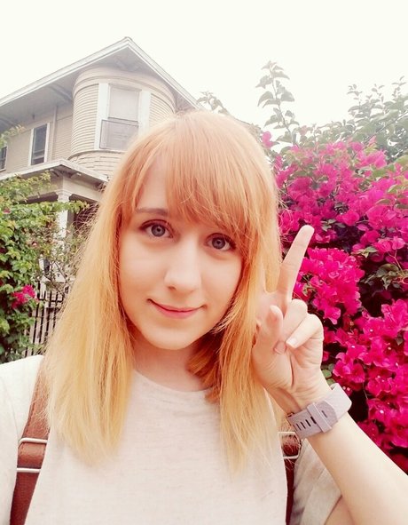 SquChan nice actress pics