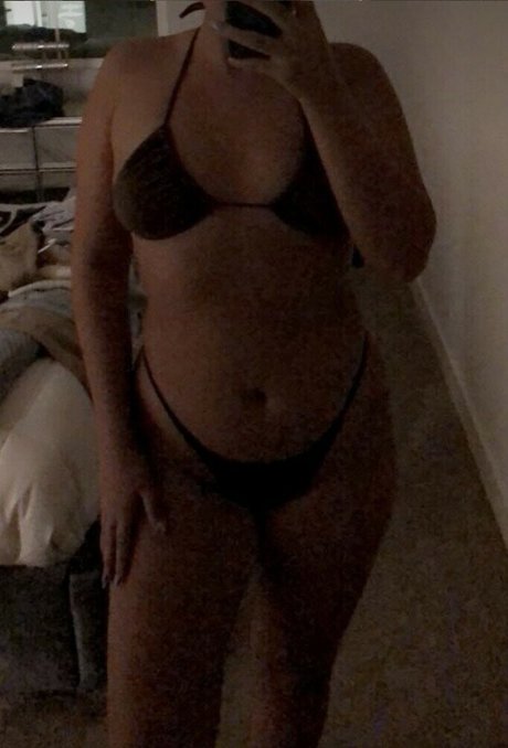 Nicky Colindress perfect model image