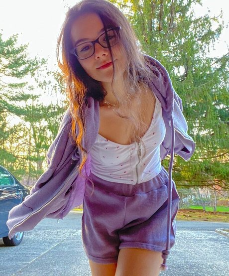 Julia Antonelli nice model image