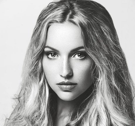 Roxane Hayward pornographic model archive