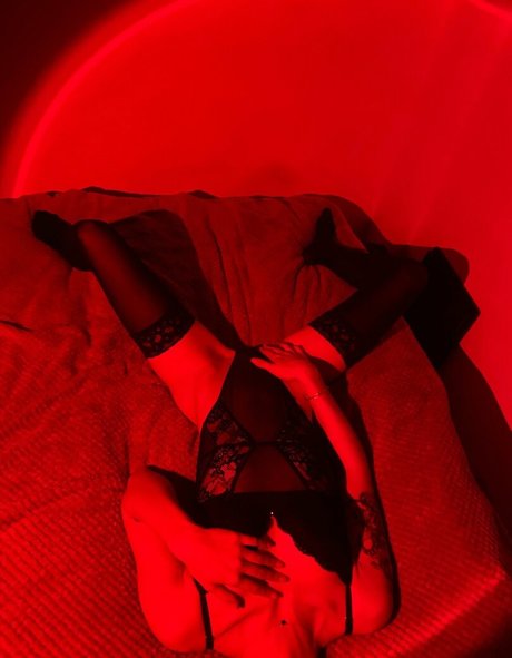 roses vip2904 model beautiful picture