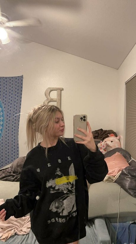 brandibaby18 model hot pic