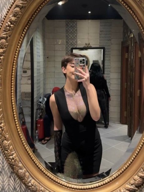 Roz Idrissi pornstar nudes pics