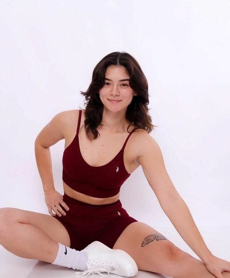 mcshnizzle model hot image