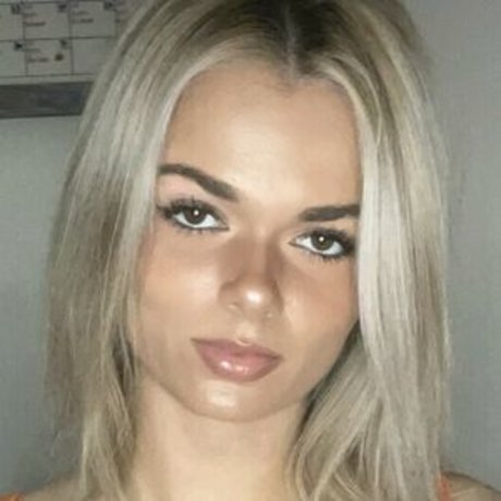 Lily Dobbs star sexy picture