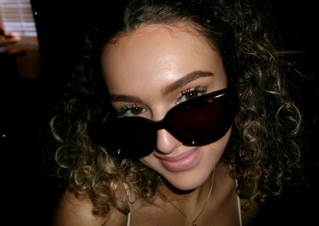 hollyfever naked star gallery