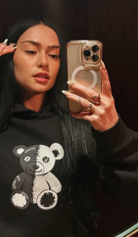 Amy Roseling high quality pornstar images