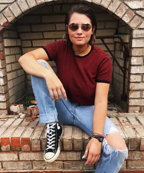 Hallie Clark pretty pornstar photo