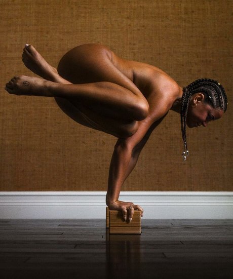 Naya Rappaport beautiful pornstar photo