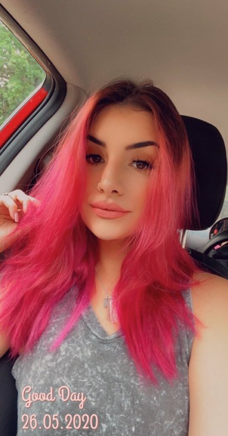 Mamacta best model pic