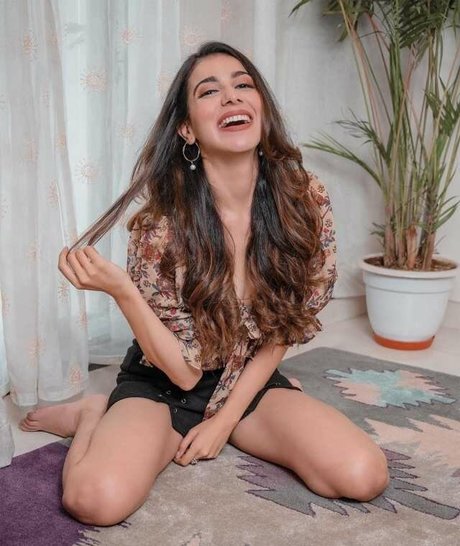 Palak Purswani star free img