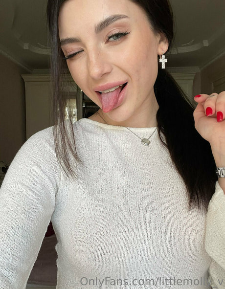 littlemolly v top model image